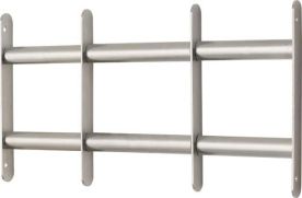 Metallplatten und Gitter dienen als besonders starken Einbruchschutz, aber auch nur dann wenn er professionell montiert wird. Fachgerechter Einbau vom Schlüsseldienst Werder